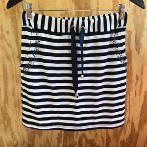 Black & White Skirt w/ Pockets